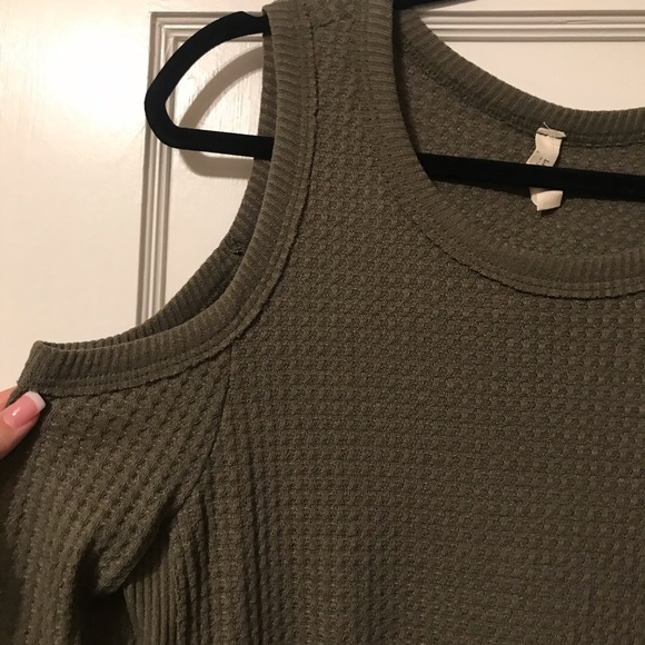 Lazy Sundays Cold Shoulder Sweater - Picture 6 of 7